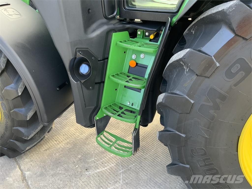 John Deere 6R.215 Tractor (ST27708) ماكينات زراعية - غير ذلك