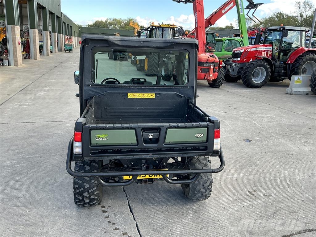 John Deere XUV 865M Gator ATV (ST27838) Būvniecība- Citi