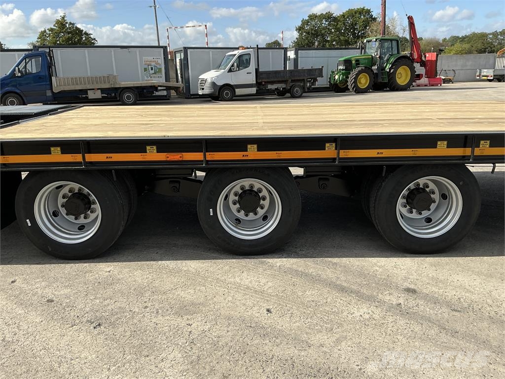 JPM Black 30Ft Tri Axle Low Loader Trailer (ST27780) Kmetijstvo - drugo