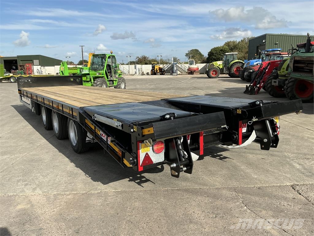 JPM Black 30Ft Tri Axle Low Loader Trailer (ST27780) Kmetijstvo - drugo