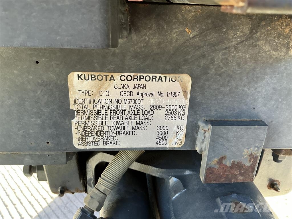 Kubota M5700 Tractor (ST27952) الجرارات