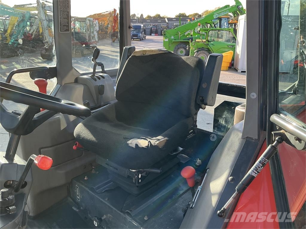 Kubota M5700 Tractor (ST27952) الجرارات