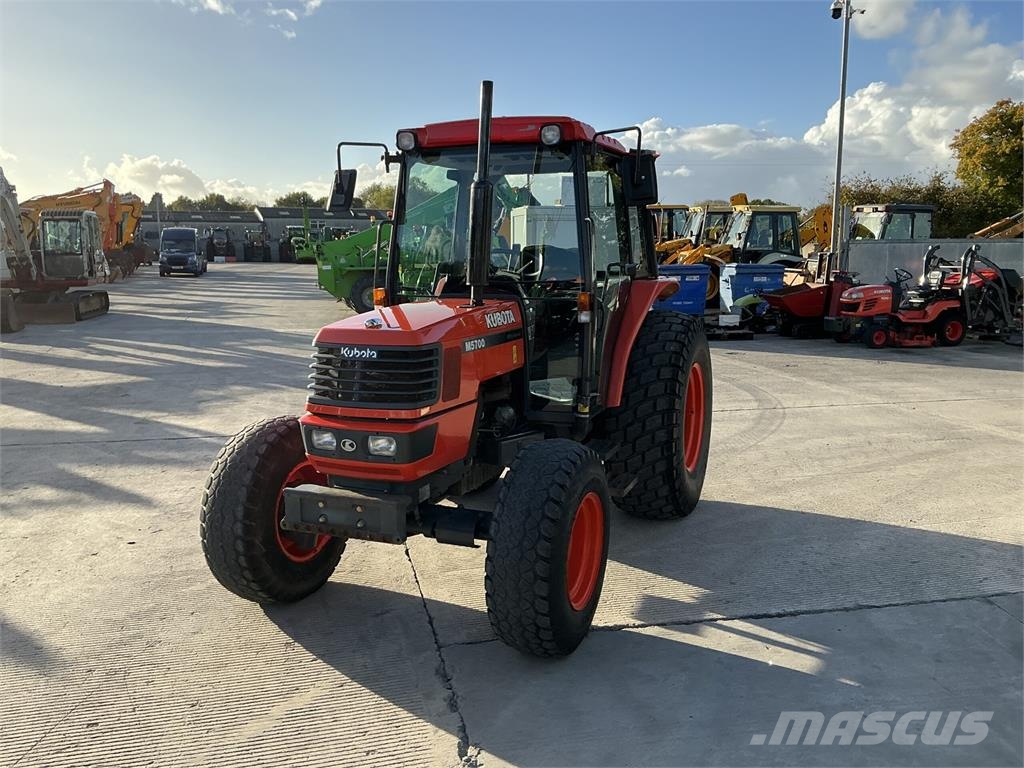 Kubota M5700 Tractor (ST27952) الجرارات