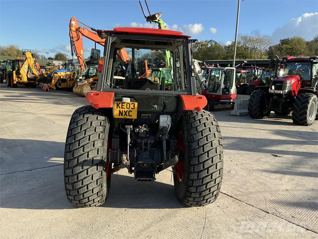 Kubota M5700 Tractor (ST27952) الجرارات