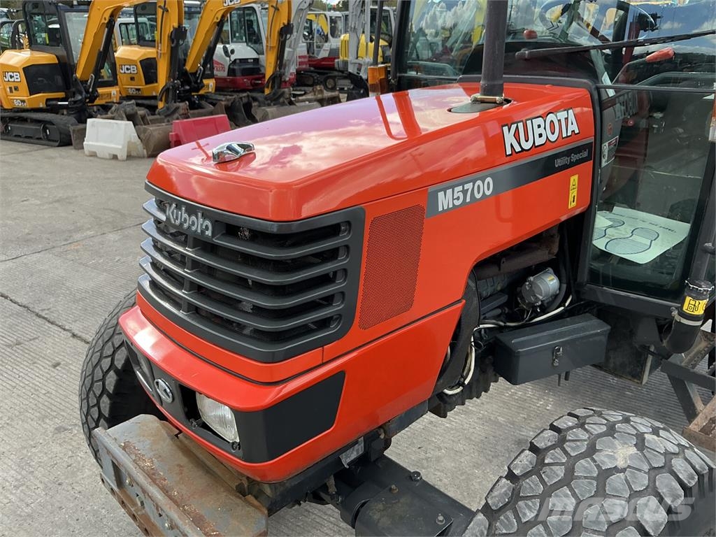 Kubota M5700 utility Special Tractor (ST27450) Tractors