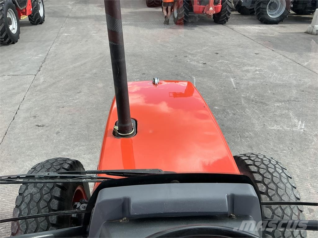 Kubota M5700 utility Special Tractor (ST27450) Tractors