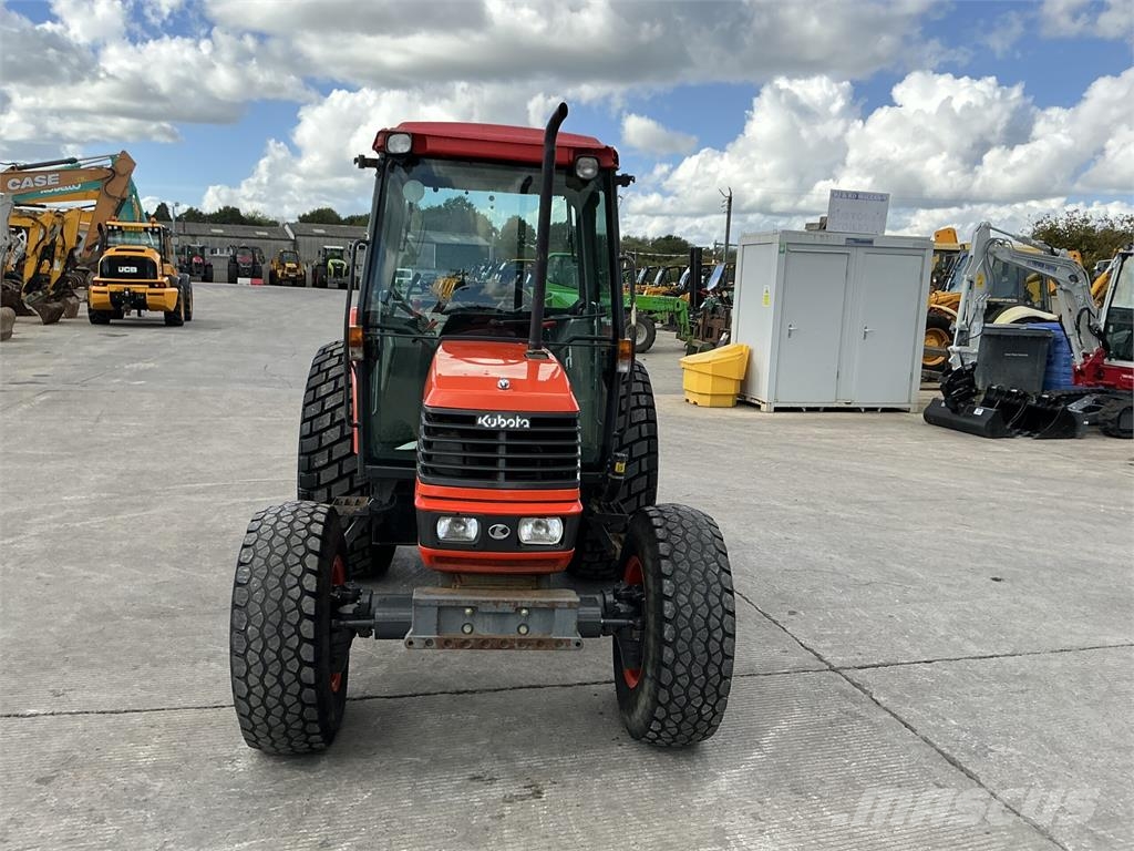 Kubota M5700 utility Special Tractor (ST27450) Tractors