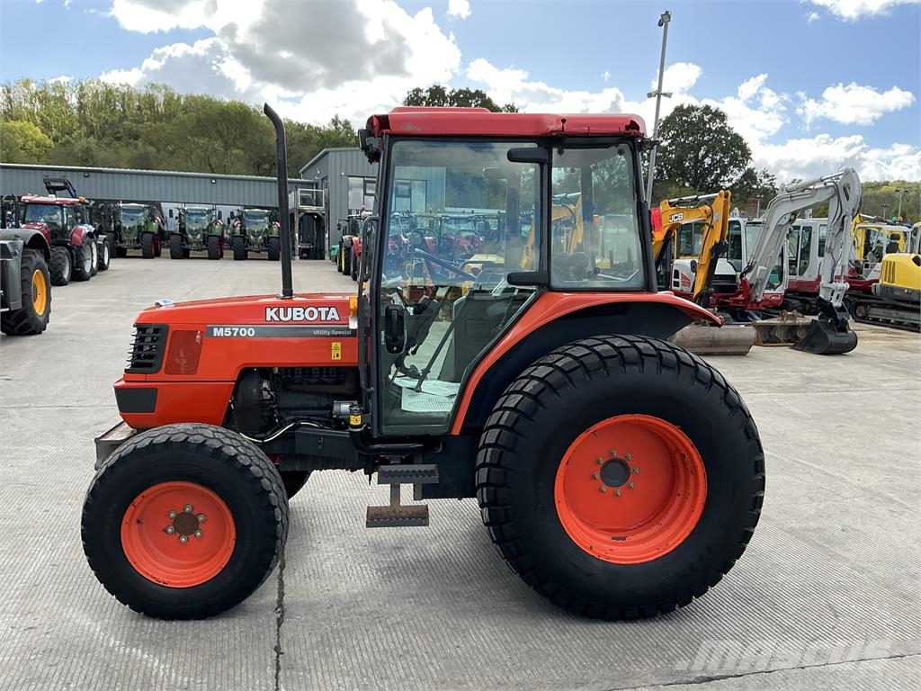 Kubota M5700 utility Special Tractor (ST27450) Tractors