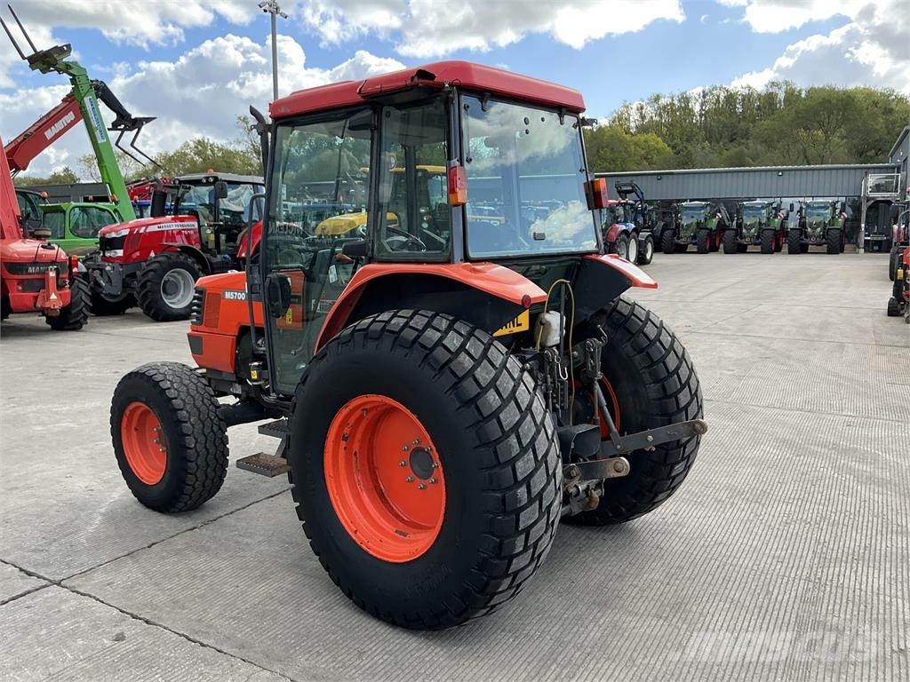 Kubota M5700 utility Special Tractor (ST27450) Tractors