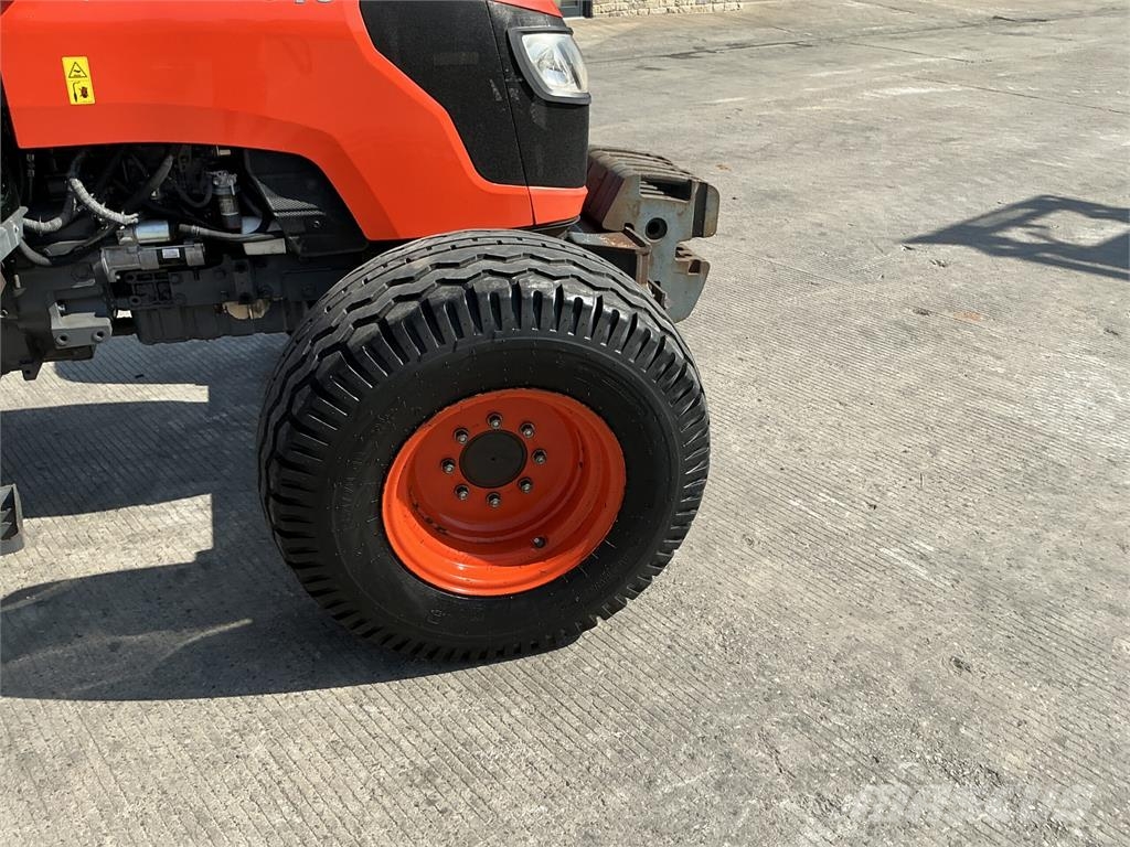 Kubota M7040 Hydraulic Shuttle Tractor (ST27188) Άλλα γεωργικά μηχανήματα