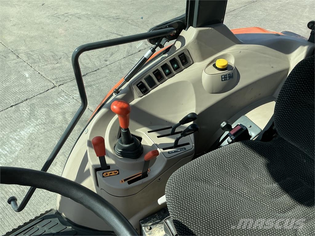 Kubota M7040 Hydraulic Shuttle Tractor (ST27188) Άλλα γεωργικά μηχανήματα