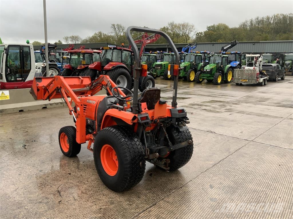 Kubota STV32 Compact Tractor (ST28021) 건설 장비 - 기타