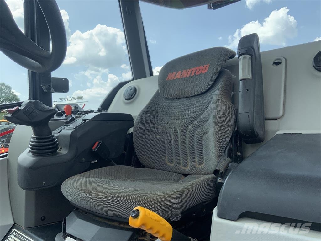 Manitou MLA-T 533-145 V+Elite Pivot Steer Telehandler (ST2 Teleskoplader