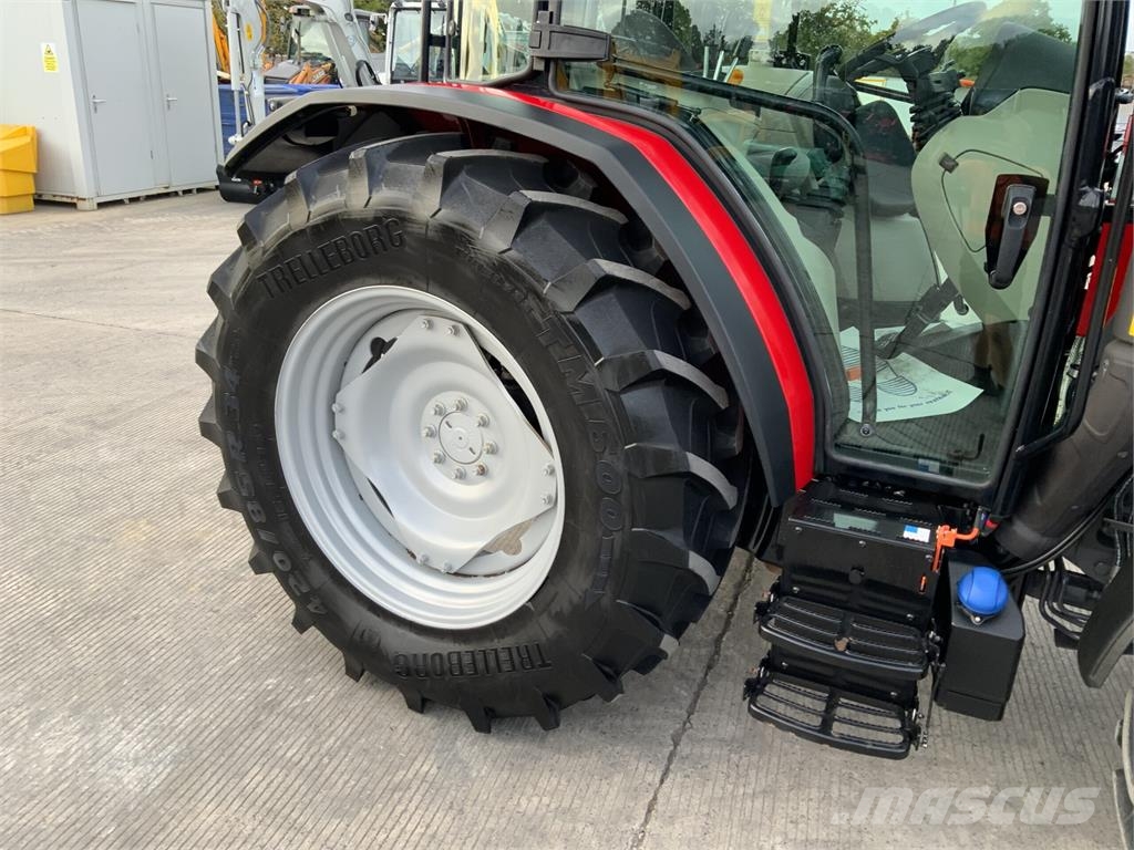 Massey Ferguson 4710 Dyna2 Tractor (ST27837) Tractors