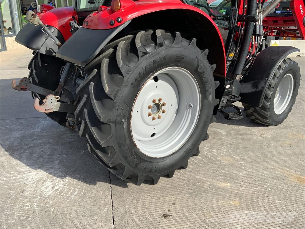Massey Ferguson 5610 Dyna 4 Tractor (ST27608) ماكينات زراعية - غير ذلك