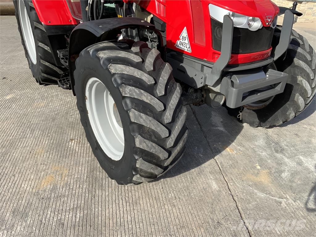 Massey Ferguson 5610 Dyna 4 Tractor (ST27608) ماكينات زراعية - غير ذلك