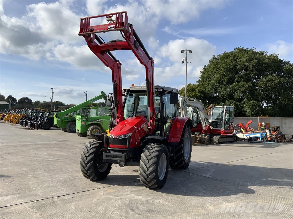Massey Ferguson 5610 Dyna 4 Tractor (ST27608) ماكينات زراعية - غير ذلك