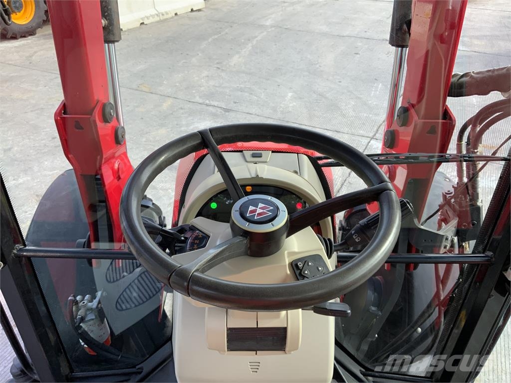 Massey Ferguson 5610 Dyna 4 Tractor (ST27608) ماكينات زراعية - غير ذلك