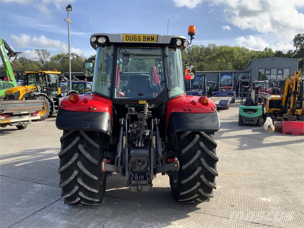 Massey Ferguson 5610 Dyna 4 Tractor (ST27608) ماكينات زراعية - غير ذلك