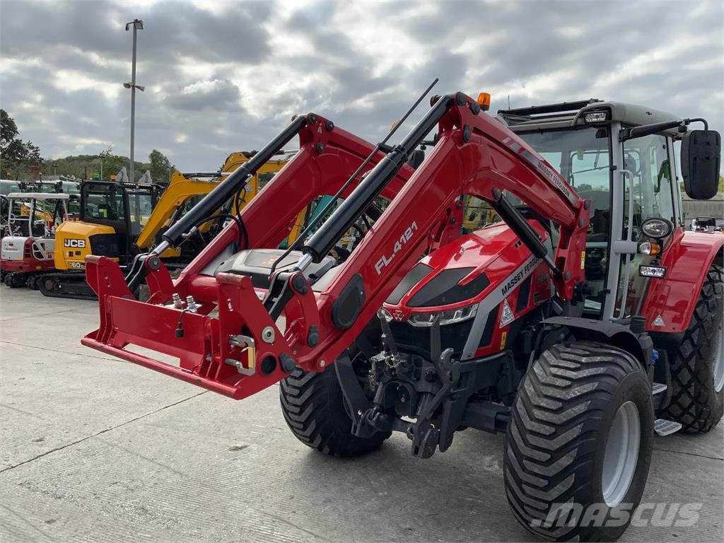 Massey Ferguson 5S.125 Tractor (ST27701) ماكينات زراعية - غير ذلك