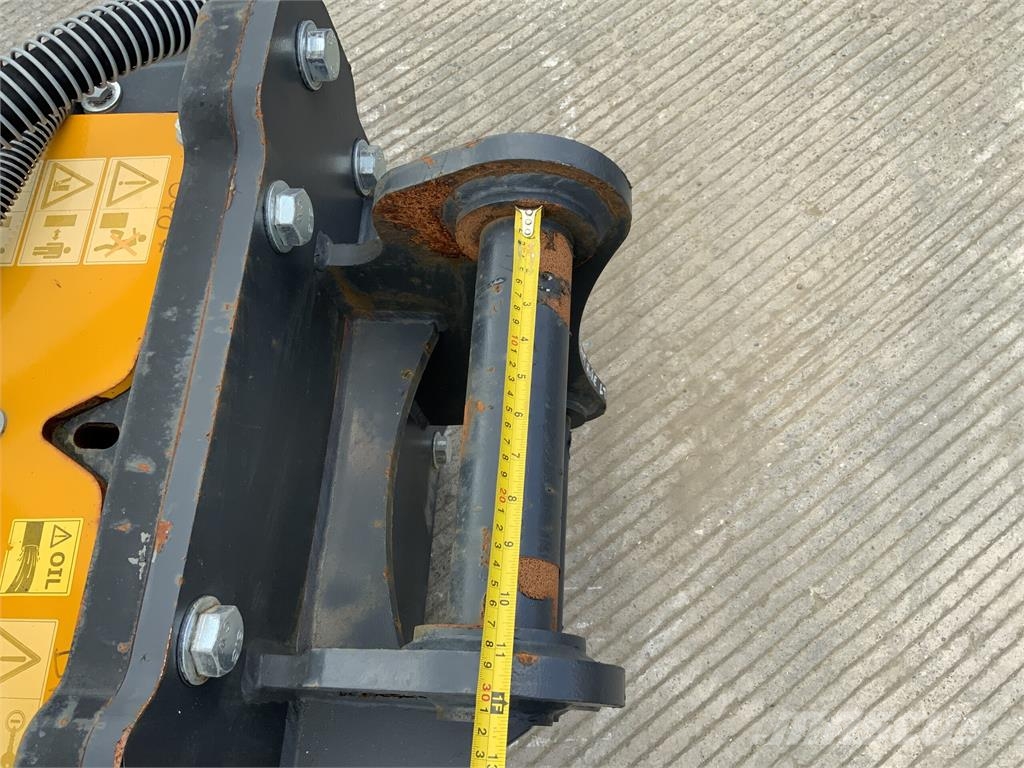 MB Trac R800 Unused Drum Cutter (ST19873) Agriculture - Others