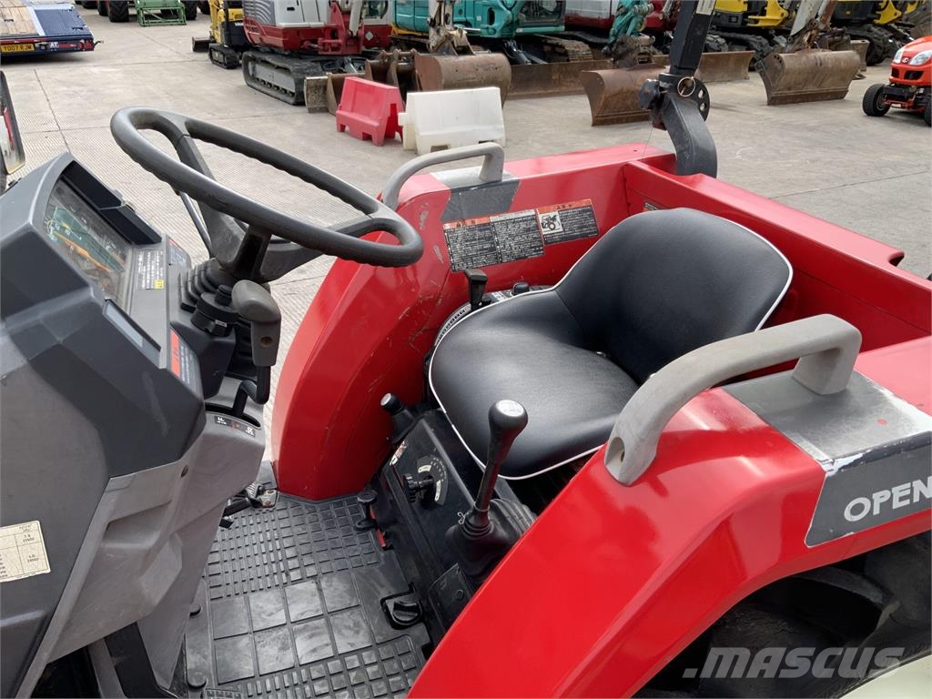 Mitsubishi MT246 Compact Tractor (ST27290) Další
