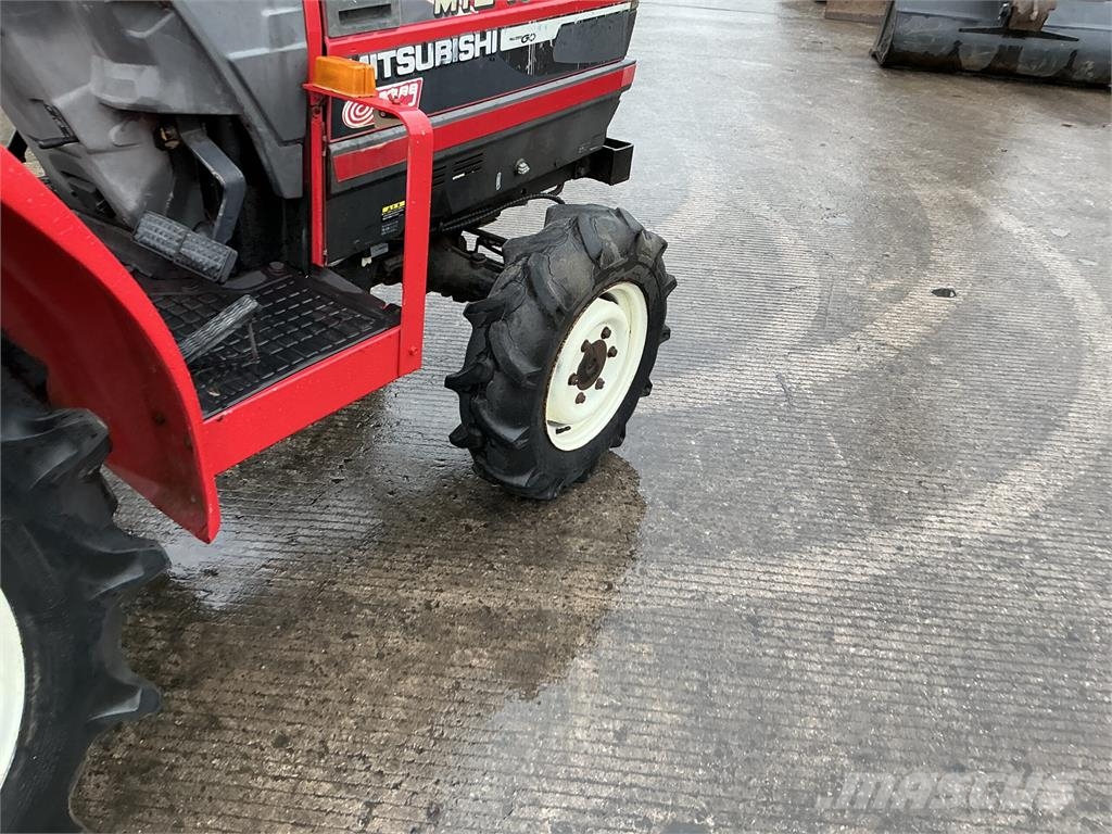 Mitsubishi MT246 Compact Tractor (ST27290) Construction - Others