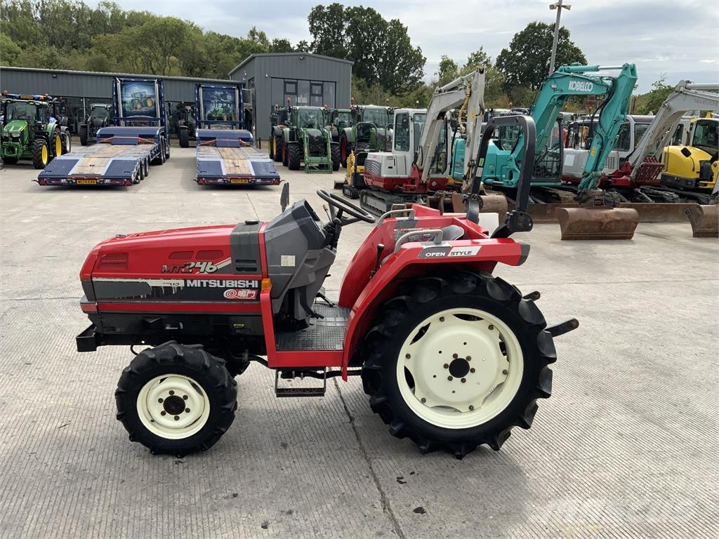 Mitsubishi MT246 Compact Tractor (ST27290) Další