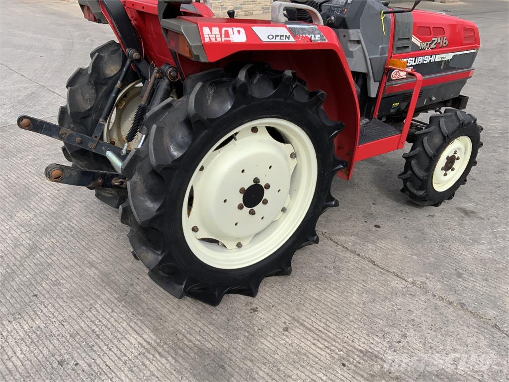 Mitsubishi MT246 Compact Tractor (ST27290) Další