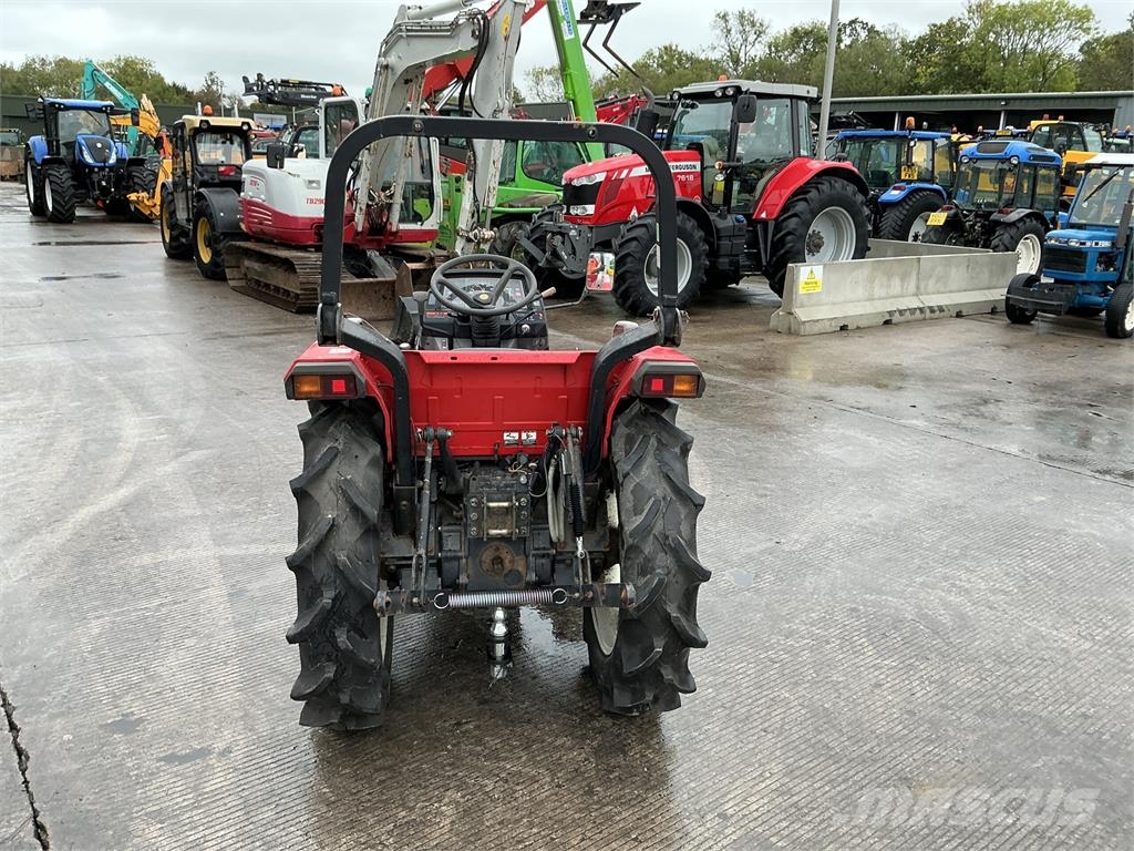 Mitsubishi MT246 Compact Tractor (ST27290) Construction - Others