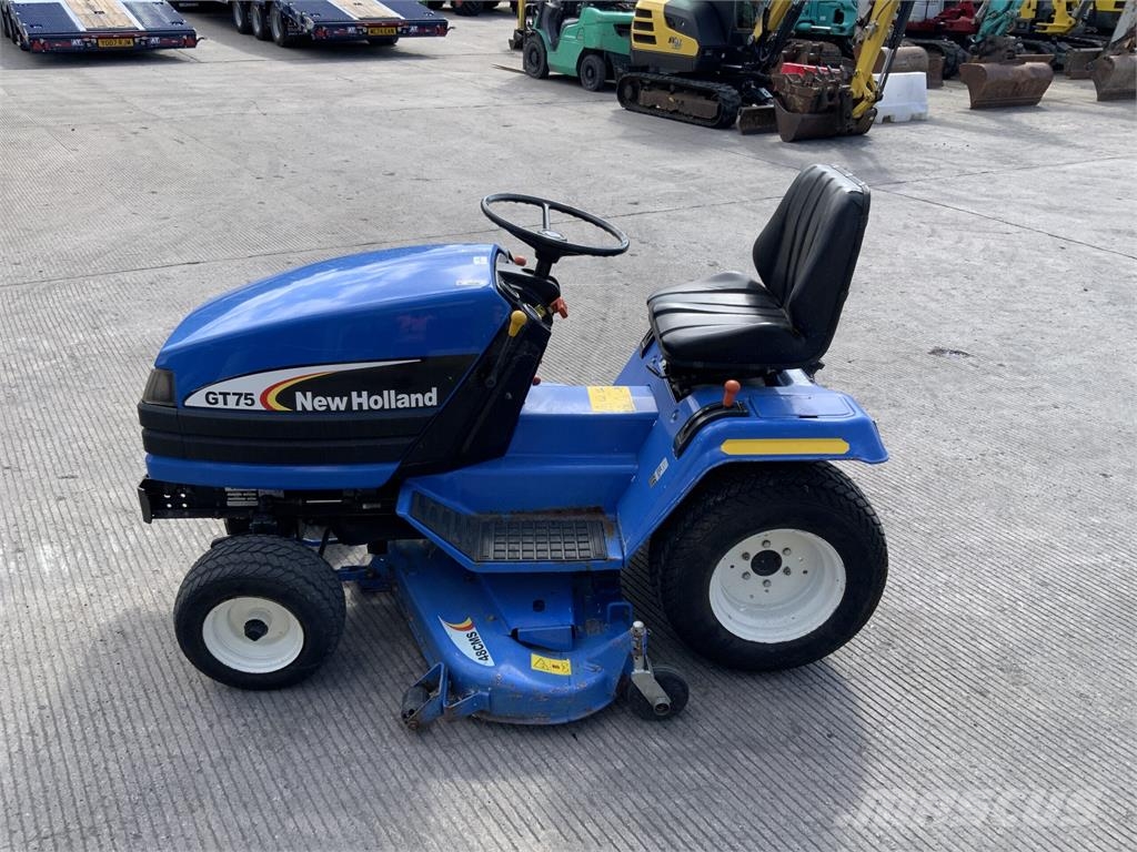 New Holland GT75 Ride on Mower (ST23610) Otra maquinaria agrícola