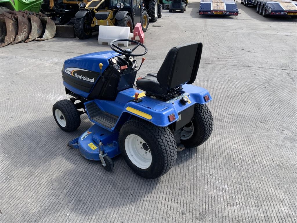 New Holland GT75 Ride on Mower (ST23610) Otra maquinaria agrícola