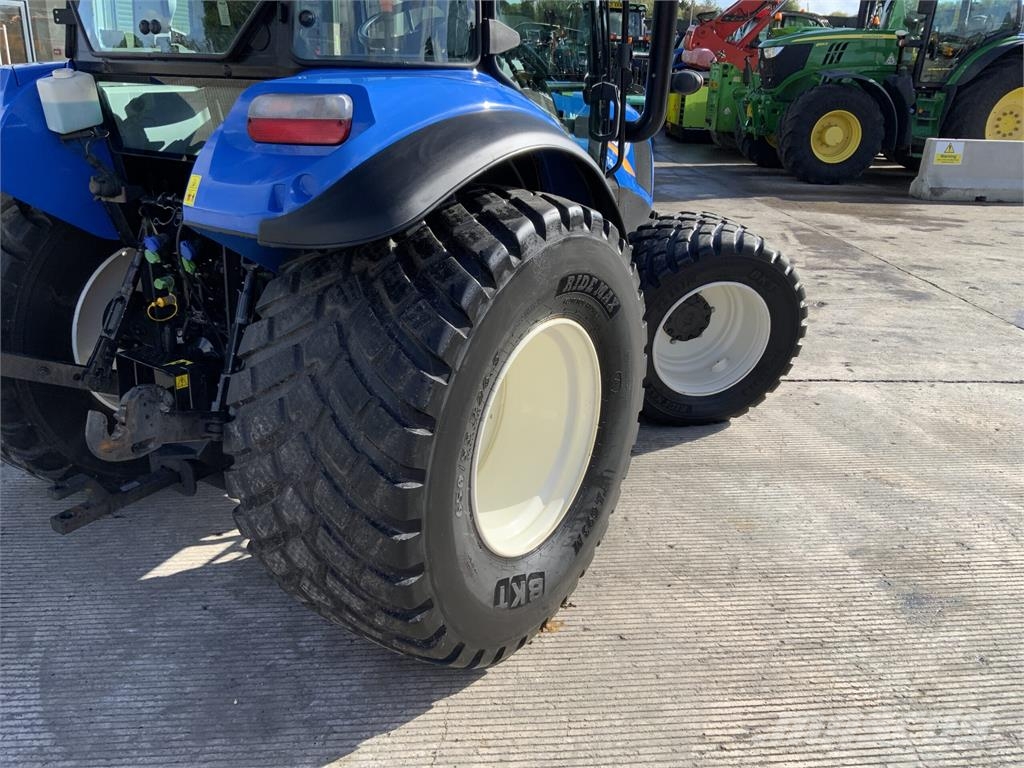 New Holland T4.75 Tractor (ST27809) Traktorok