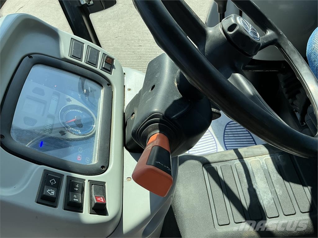 New Holland T4020 Tractor (ST26079) Сільгосптехніка - Інші