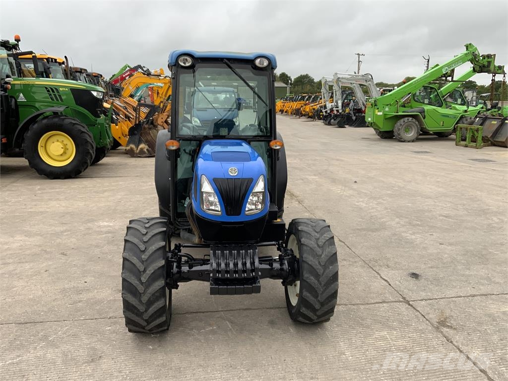 New Holland T4030F Narrow Super Steer Tractor (ST26800) Utilaje agricole - Altele