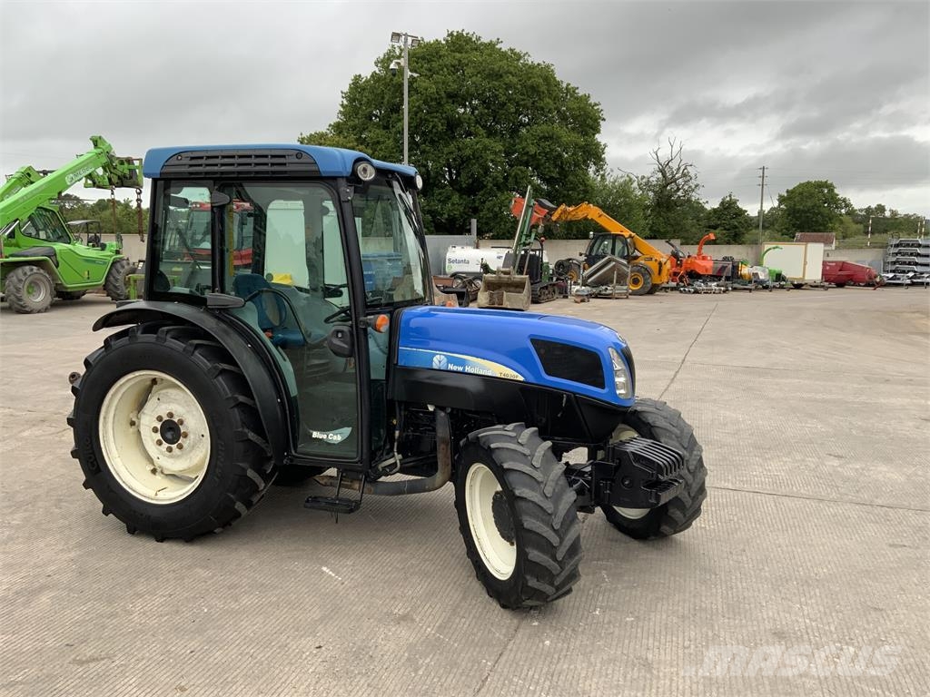 New Holland T4030F Narrow Super Steer Tractor (ST26800) Utilaje agricole - Altele