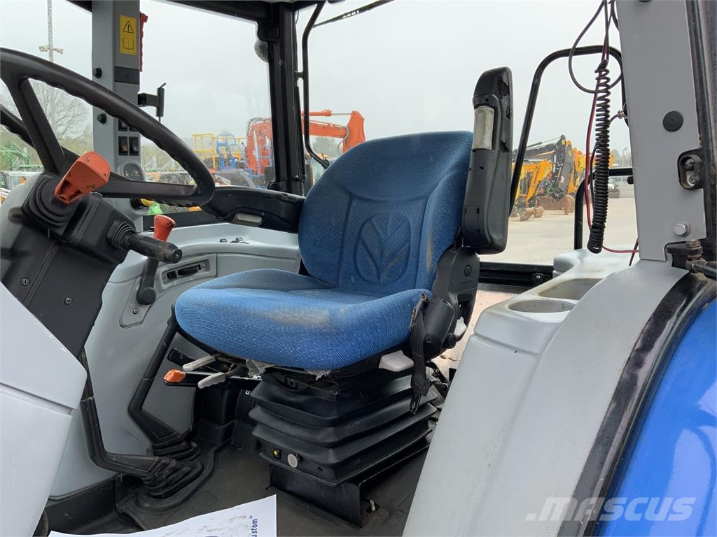 New Holland T5050 Tractor (ST25988) Сільгосптехніка - Інші