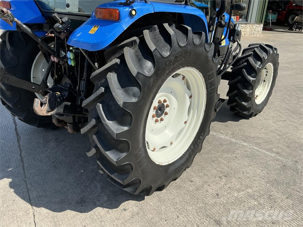 New Holland T5050 Tractor (ST27259) Ostale poljoprivredne mašine