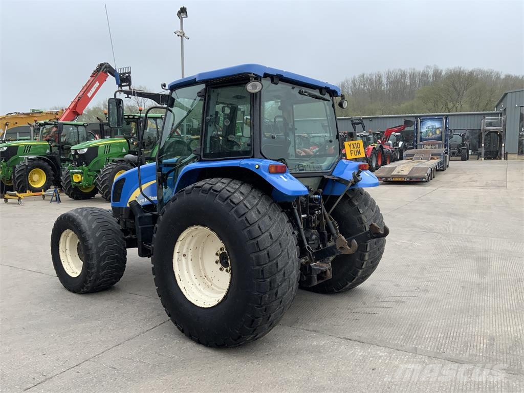 New Holland T5050 Tractor (ST25988) Сільгосптехніка - Інші