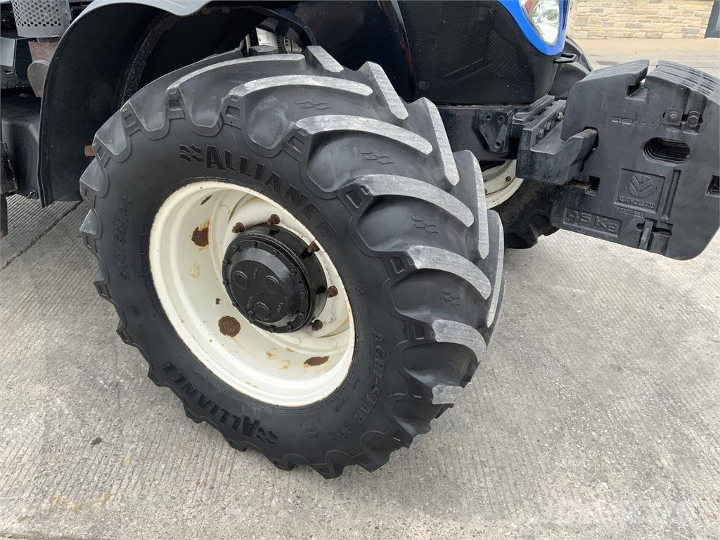 New Holland T6080 Tractor (ST27630) Tractors