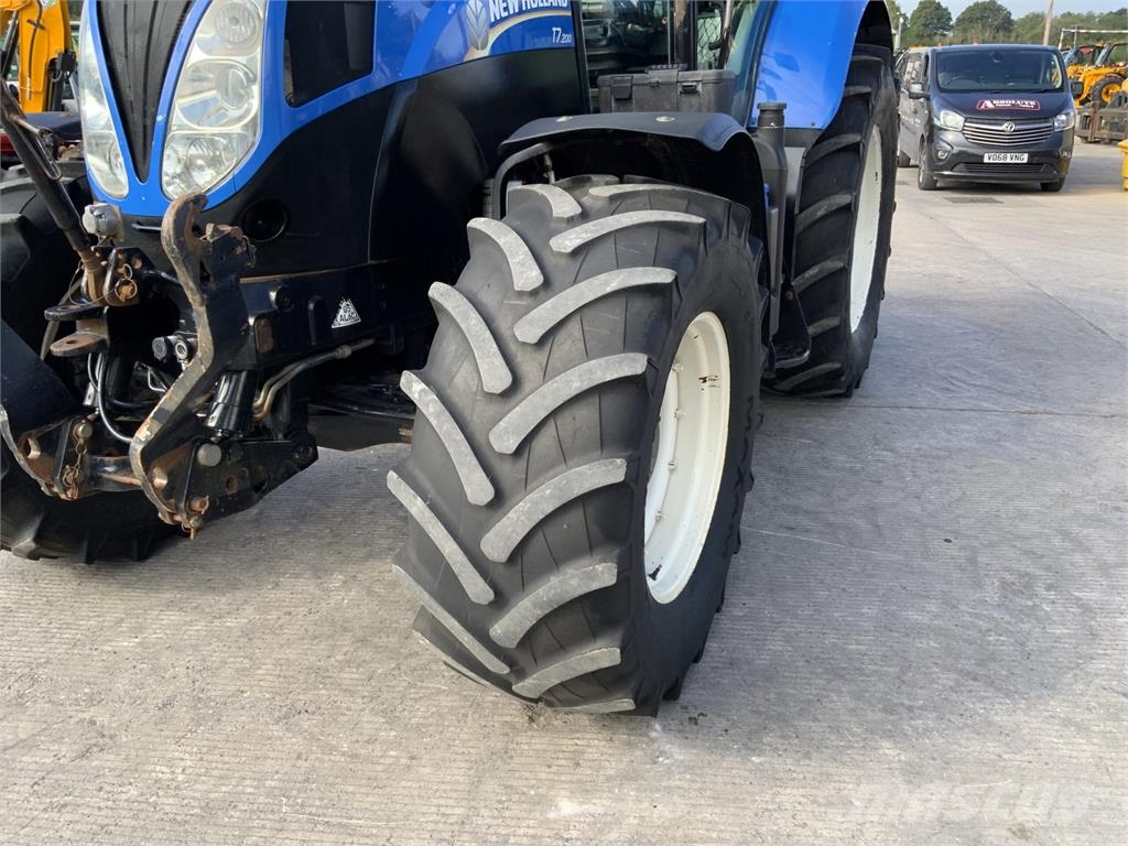 New Holland T7.200 Tractor (ST27355) ماكينات زراعية - غير ذلك