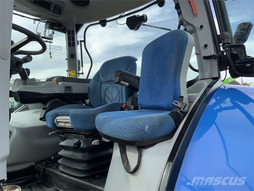 New Holland T7.210 Tractor (ST26606) Tractors
