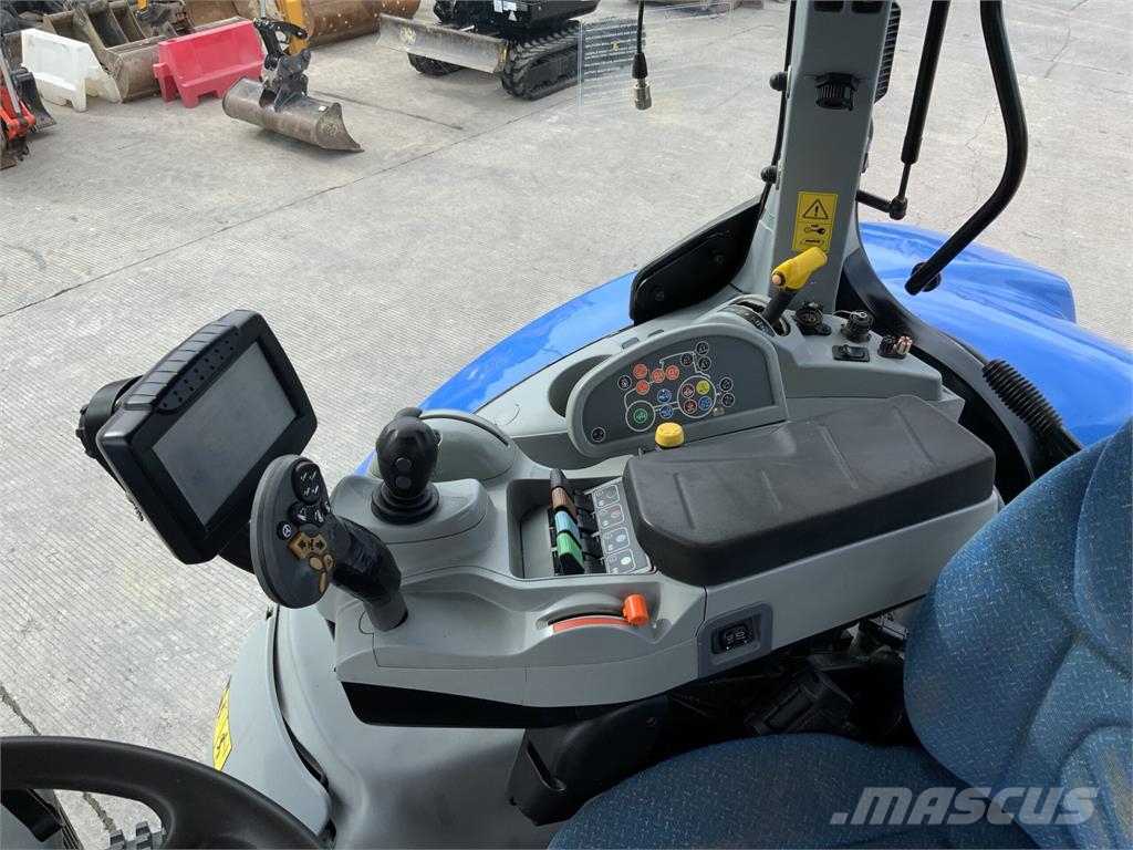 New Holland T7.210 Tractor (ST26606) Tractors