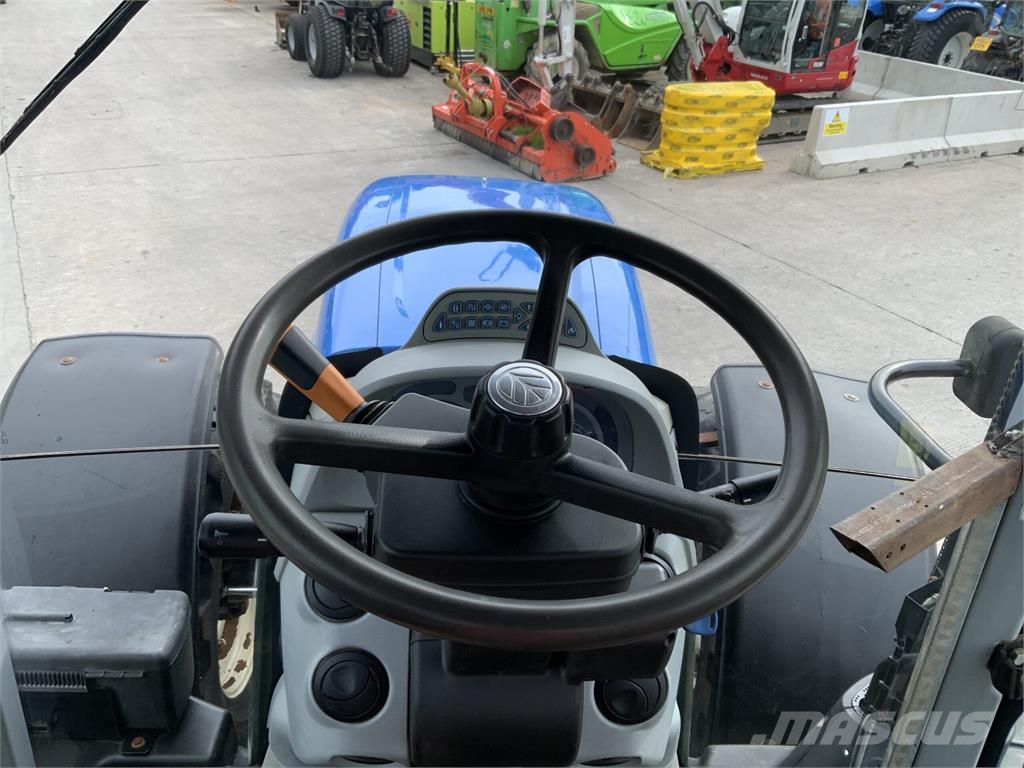 New Holland T7.210 Tractor (ST26606) Tractors