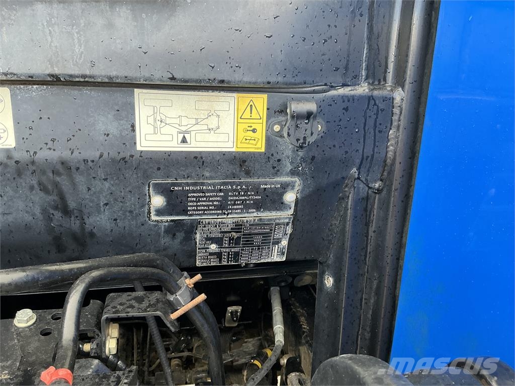 New Holland T7.245 Auto Command Tractor (ST27844) الجرارات
