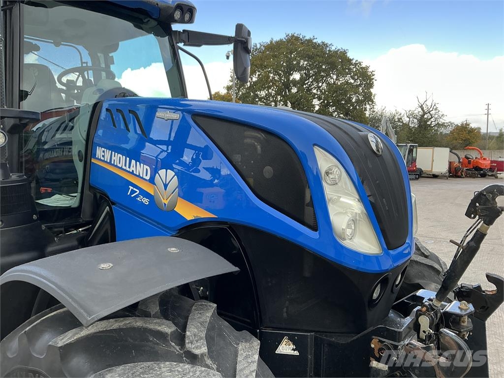 New Holland T7.245 Auto Command Tractor (ST27844) الجرارات