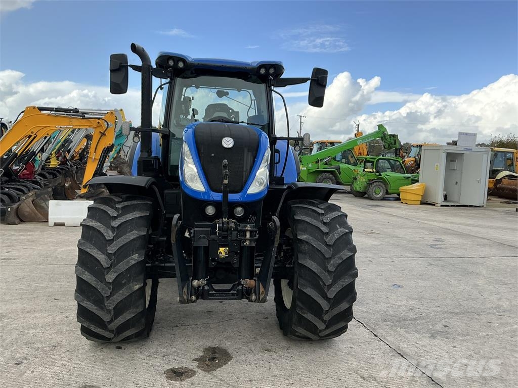 New Holland T7.245 Auto Command Tractor (ST27844) الجرارات