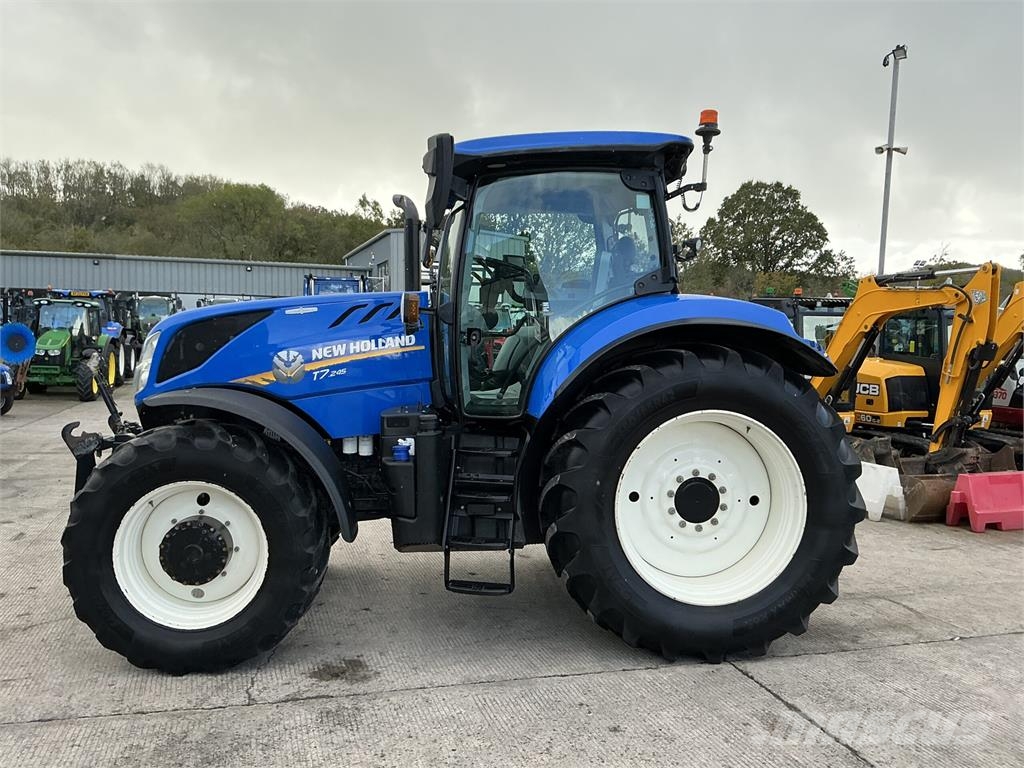 New Holland T7.245 Auto Command Tractor (ST27844) الجرارات