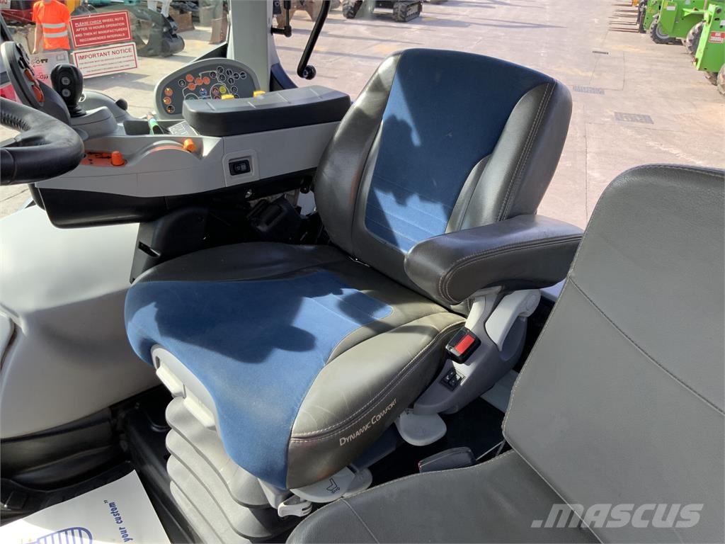 New Holland T7.270 Blue Power Tractor (ST27730) Tractores
