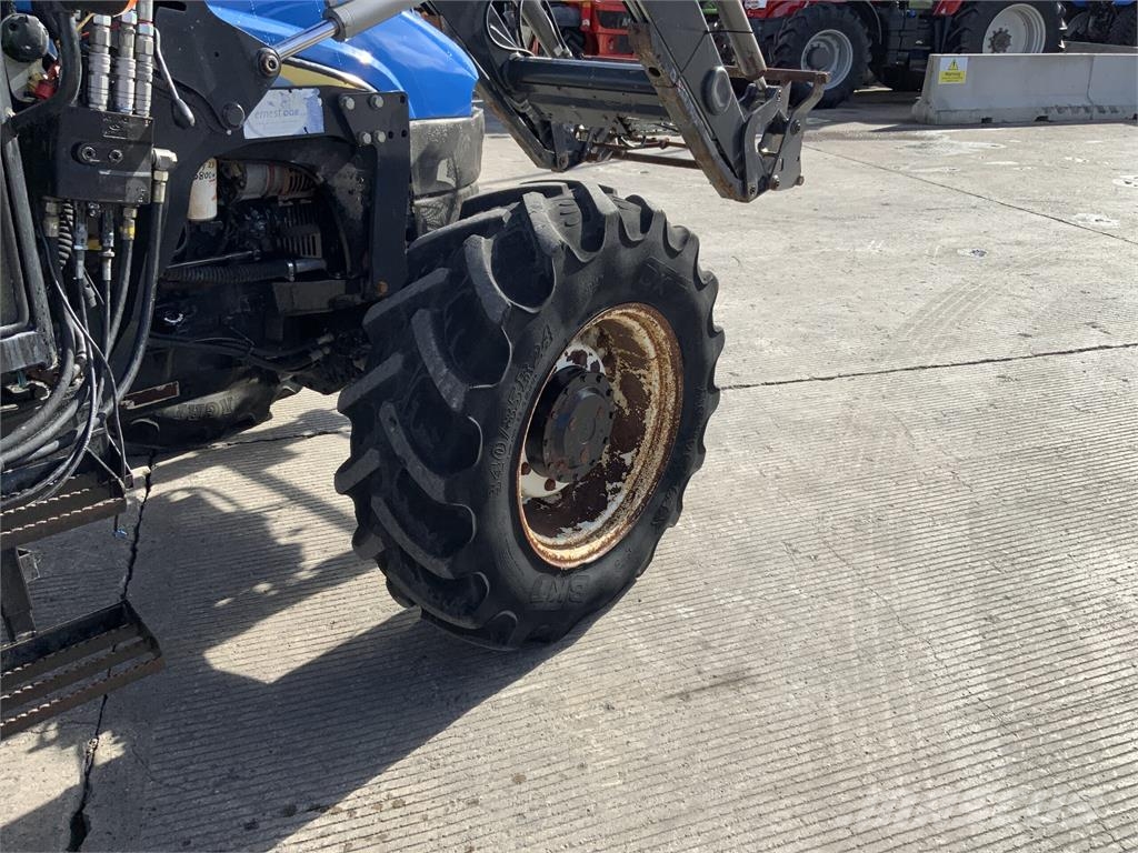 New Holland TD5050 Tractor (ST26131) Tractors